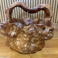 民藝　銘品　銘木　玉杢（たまもく）で造られたカゴのような木製品　果物とか入れたら良いのではと笑の画像
