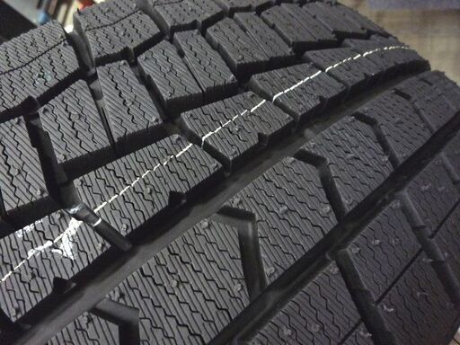 新品 ダンロップ ウィンターマックス 02 205/55R16 23年16週×2本 23年30週×2本 スタッドレスタイヤ 16インチ 4本 DUNLOP WINTER MAXX