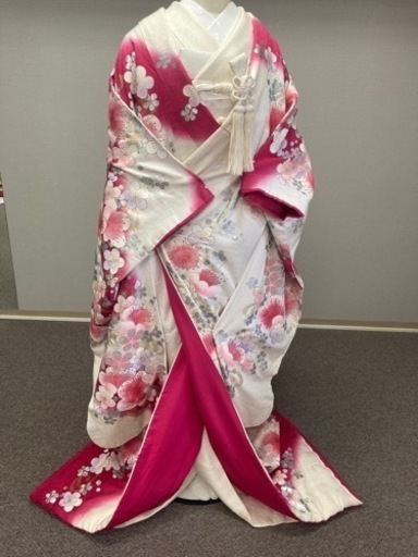 花嫁打掛　正絹　白地にピンク　かわいい　梅の花