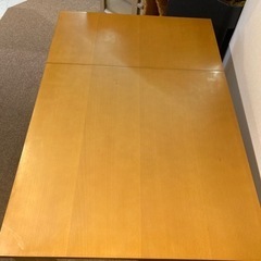 伸縮テーブルの画像