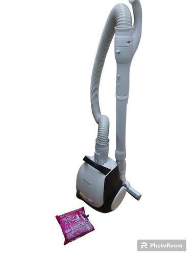 【売ります】パナソニック　紙パック式掃除機　MC-PKL19A-W　2018年製