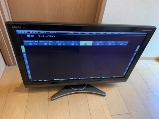 シャープ製32インチ地デジ液晶テレビ