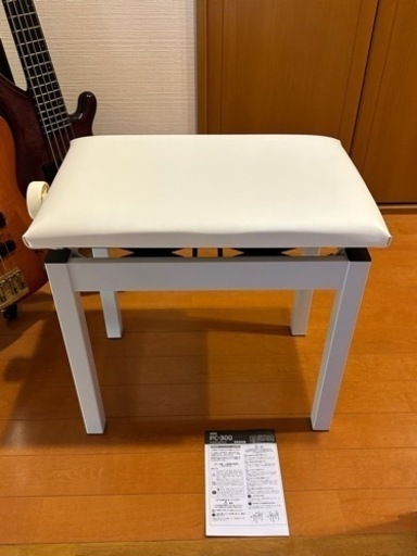 KORG PC-300 ホワイト　ピアノ椅子