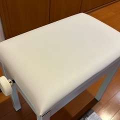 KORG PC-300 ホワイト　ピアノ椅子の画像