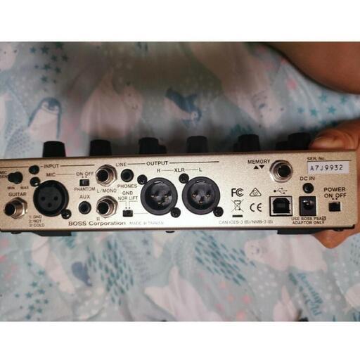 BOSS VE8 アコースティック、ボーカル用エフェクター