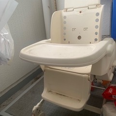 コンビ ハイローチェアの画像