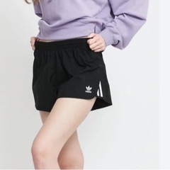 adidas original ショートパンツ M 黒　レディー...