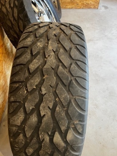 【値下げしました】ハマーh2 325/55r22 8穴　4本セット