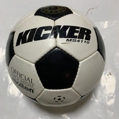 KICKER  サッカーボールの画像