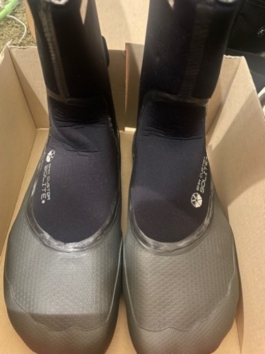 SOLITE サーフブーツ　靴下