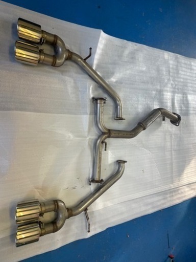 30アルファード・ヴェルファイア　４本出しマフラー