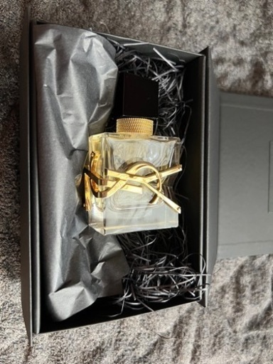 イヴ・サンローラン　リブレ　オーデパルファム　香水