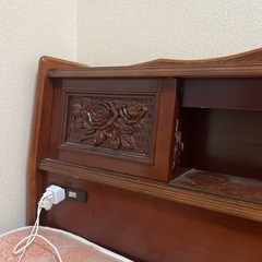 ダブルベッドの画像