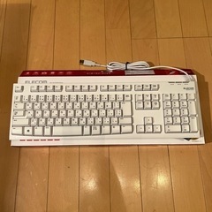 キーボード　ELECOM TK-FCM062WHの画像