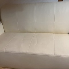 小ぶりなソファ【16.17.18日限り】の画像