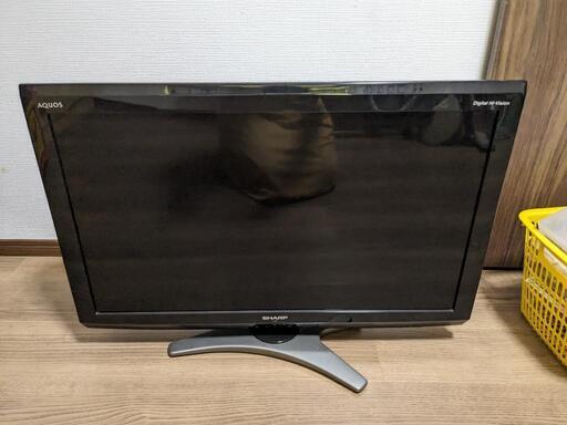 AQUOS 32型 テレビ リモコン付き