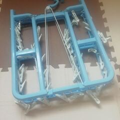 一気に洗濯ものが取れるピンチハンガー　