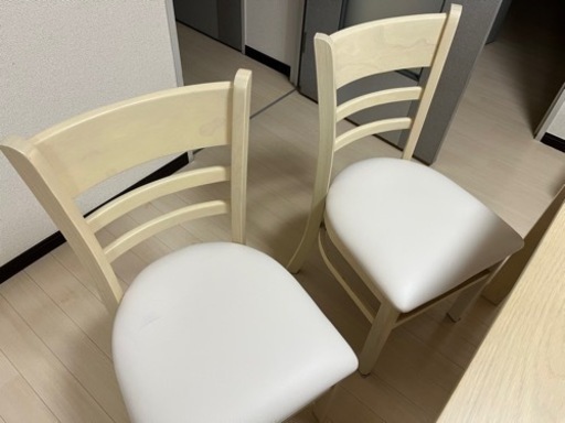 テーブル