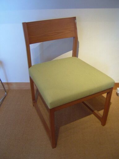 リン　サイドチェア