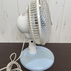 無料！卓上扇風機☆小型扇風機☆ブルー☆動作確認済み【こちらは店舗です。浜村鹿野温泉ICから3分 買取本舗 宮本リサイクル 営業時間９～１９時 定休日水曜日】の画像