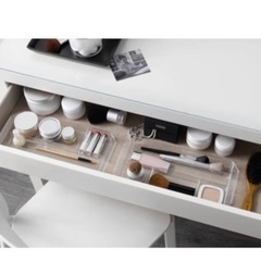 IKEA MALMドレッサー　デスクの画像