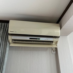　インバーター冷暖房除湿タイプ　ルームエアコン　多分20畳用くらい