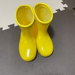 はらぺこあおむしキッズ長靴の画像