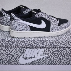 《新品未使用品》付属品全部有り　NIKE AIR JORDAN 1 エアジョーダン1 ブラックセメントの画像