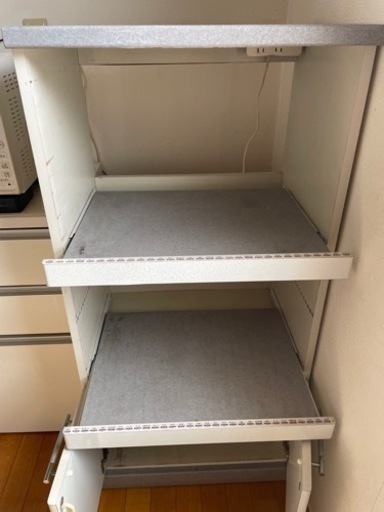 【取引成立】キッチン 棚  コンセント付 高さ125cm 幅60cm 奥行き42cm