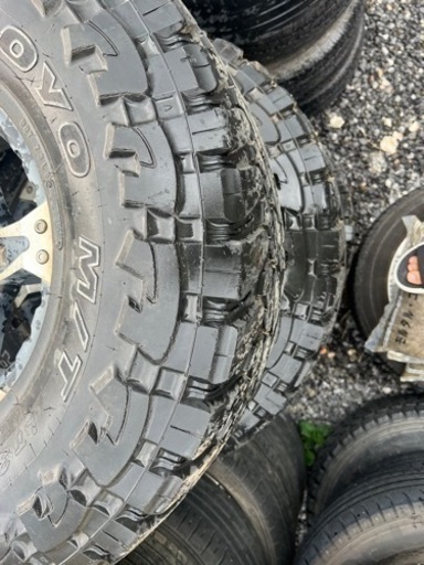 タイヤ4本セット　LT315\75R16 127Q
