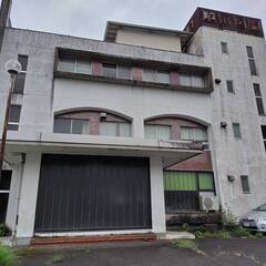尾鷲市の鉄筋コンクリート４階建の建物