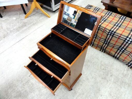 アクセサリーケース キャビネット 幅31×奥21×高58㎝ ジュエリーボックス ジュエリーケース 収納 家具 キャスター付き 札幌市 