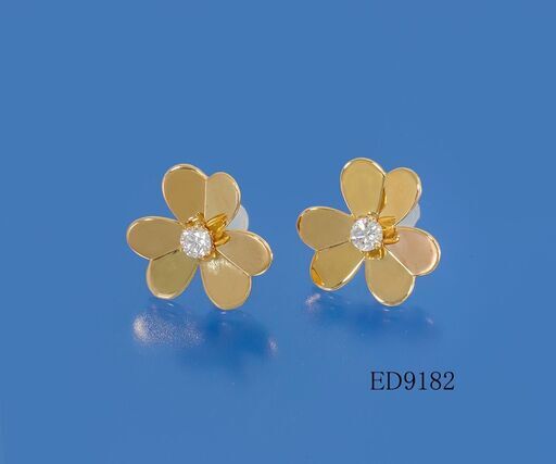 SI-2  GOOD の煜き❗️ K18YG製 ダイヤモンド ピアス