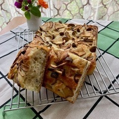 10月は栗ときのこのフォカッチャです