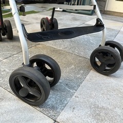 B型ベビーカー 紺色の画像