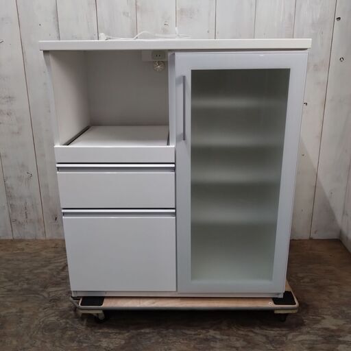 10/28(仮) 商談中 ニトリ キッチンボード カウンター コンセント付き 収納 菊HG