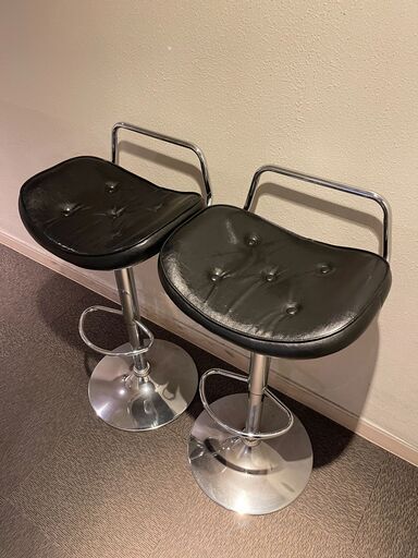 （取引中）カウンターチェア２個セット