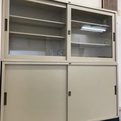スチールキャビネット