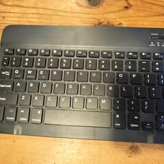 ワイヤレス　キーボード　Bluetooth　充電式