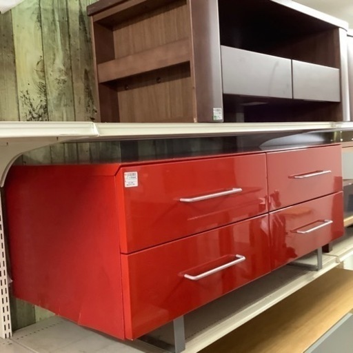 ローチェスト　マルヨシ民芸家具　レッド（ジャム）IN THE ROOM