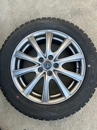 ホイール、ナット付きスタッドレスタイヤ 　205/55R16 910