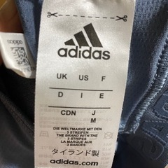 adidas ブラトップ＆レギンスの画像
