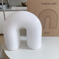 新品 ferm LIVING Vuelta Lamp White ランプの画像