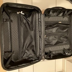 スーツケースの画像
