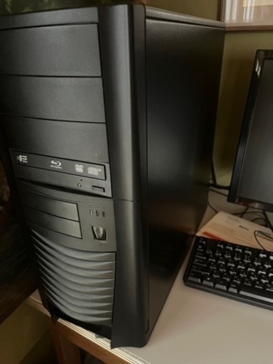 このスペックのパソコンいくらで買ってくれますか？