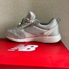 ニューバランス　レディーススニーカー263 ２４cmの画像