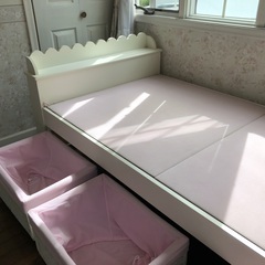 姫系ベット、車輪付き収納3個付き