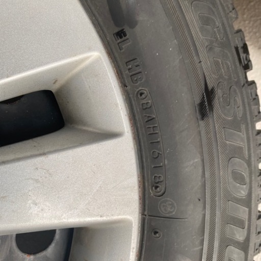 スタッドレスタイヤセット　215/65R 16