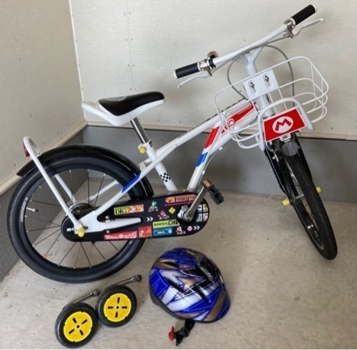 スーパーマリオの自転車　18インチ　ヘルメット付き‼️
