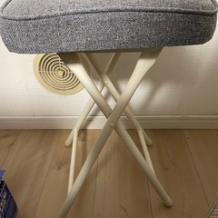 折りたたみチェア グレーの画像